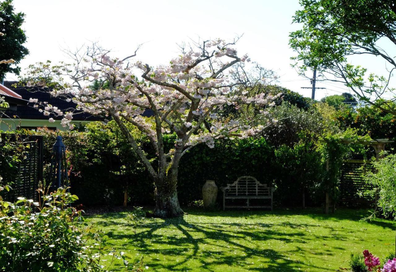 Garden Retreat Apartment Otaki ภายนอก รูปภาพ
